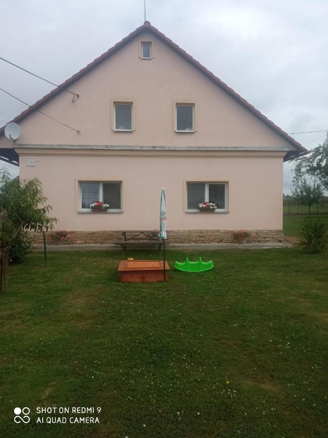 Chalupa Hana Vestec  Exteriér fotografie