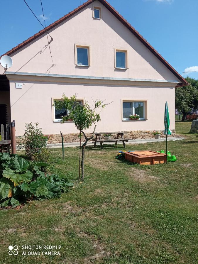 Chalupa Hana Vestec  Exteriér fotografie